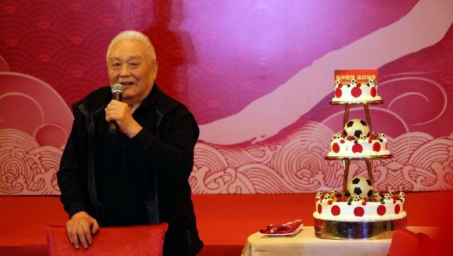 这莫非就是所谓硬科幻的魅力的一部门？有一尊神，与人亦师亦友，他教化人类，专心良苦，常人所求，无不极力而为。